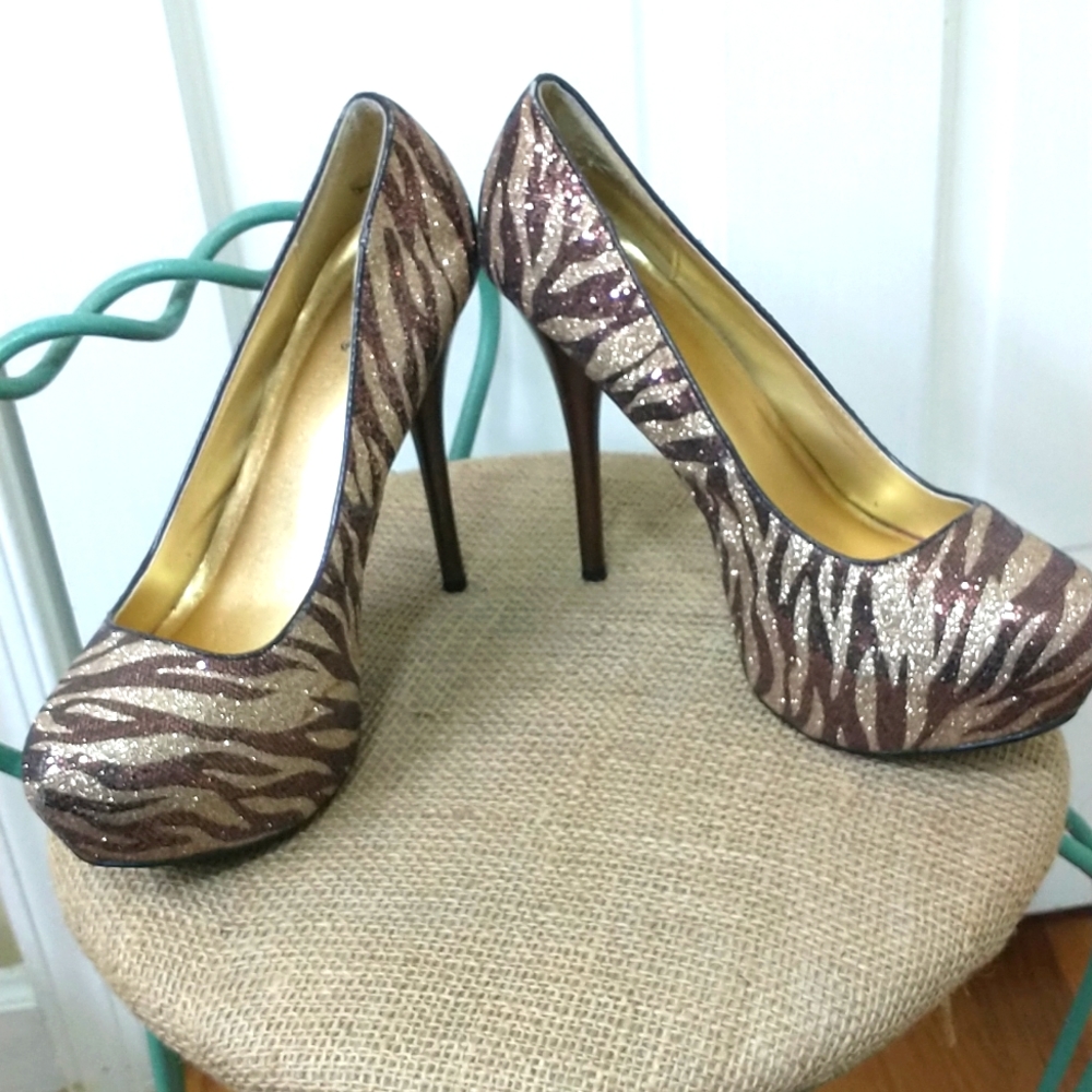 Qupid heels tiger stripe glittery
